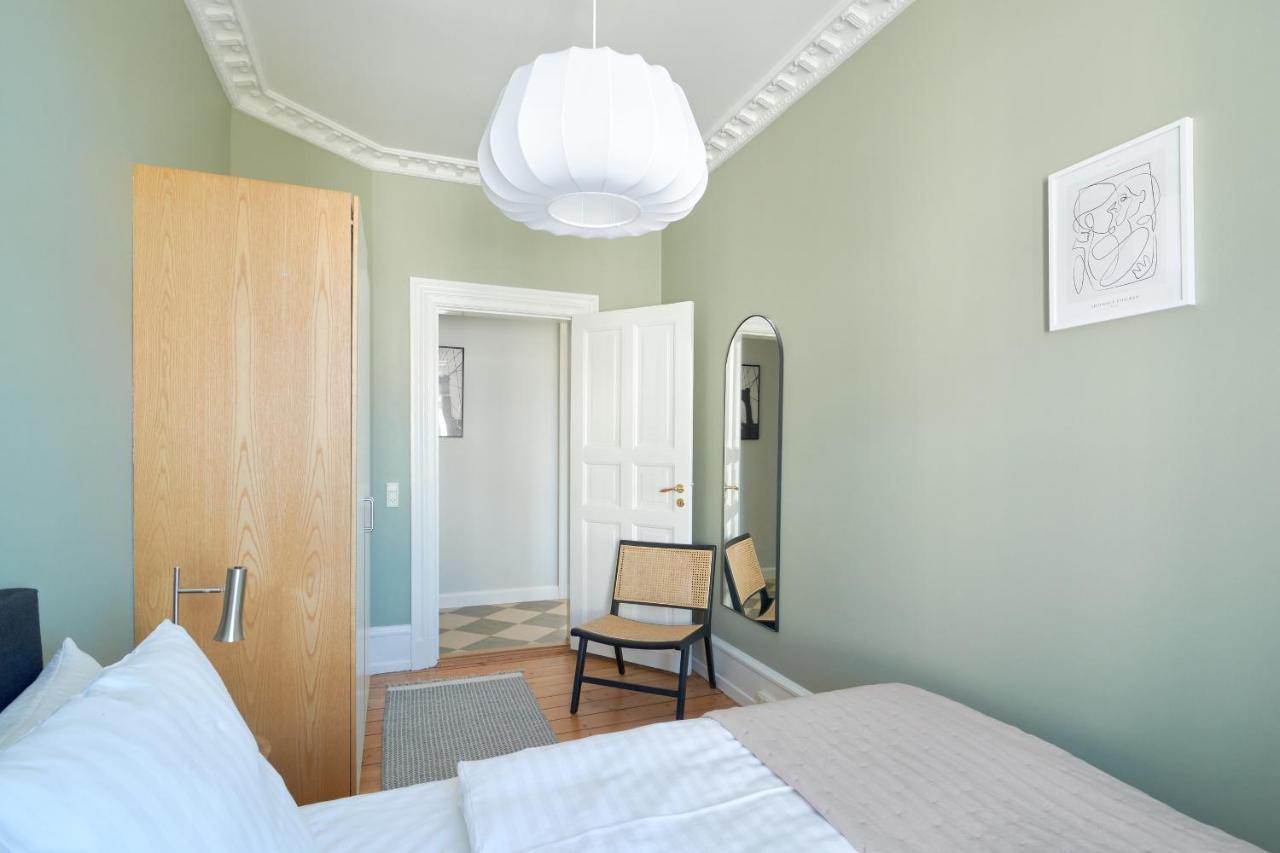 4 Bedroom Apt Close To Cph Zoo & City Centre *
