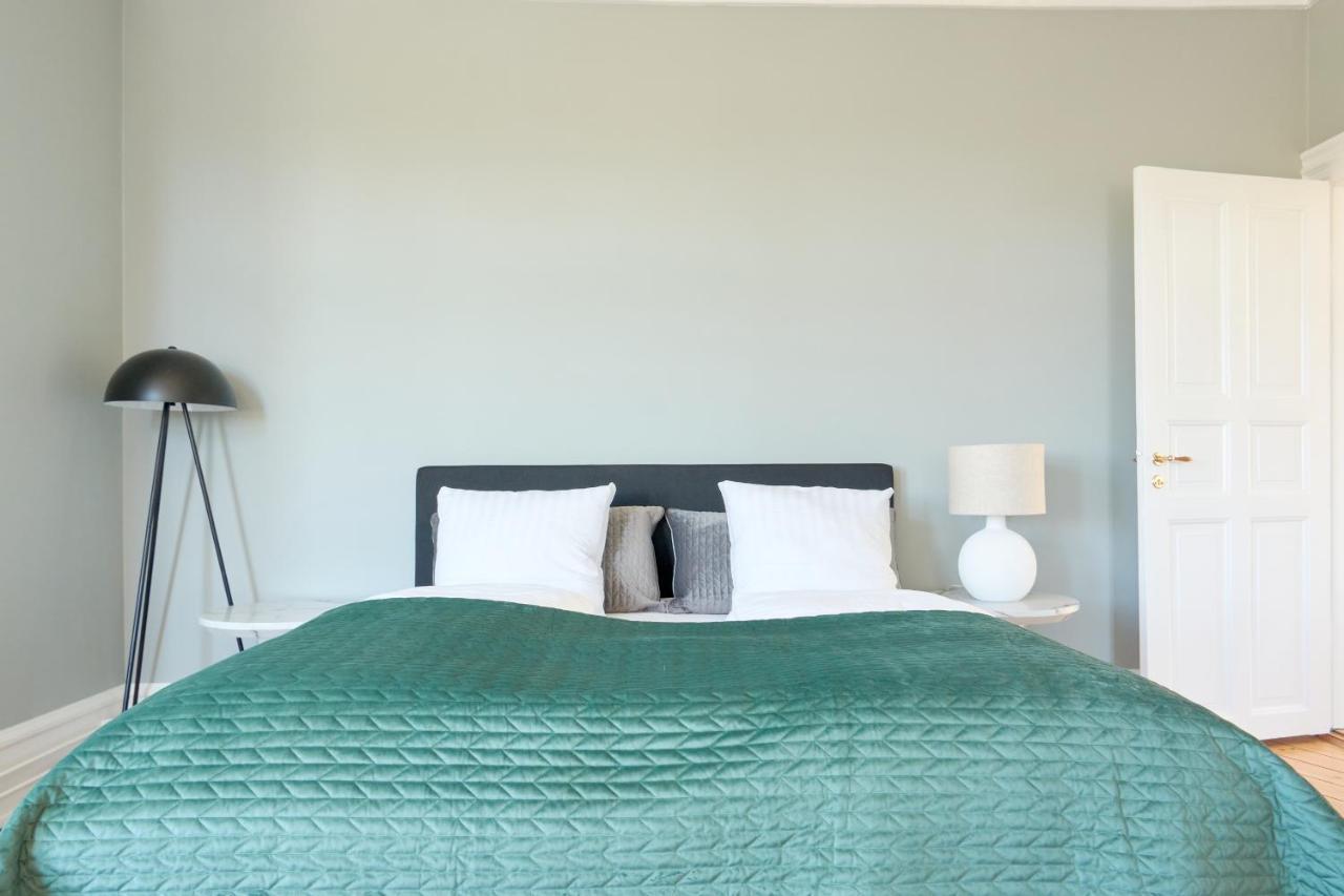 4 Bedroom Apt Close To Cph Zoo & City Centre Appartement Kopenhagen