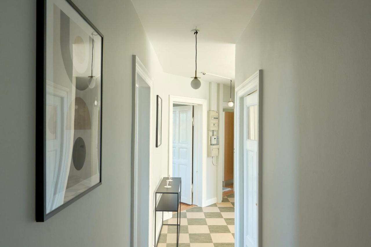 4 Bedroom Apt Close To Cph Zoo & City Centre Apartment *