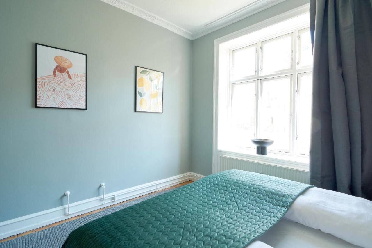 4 Bedroom Apt Close To Cph Zoo & City Centre Apartment